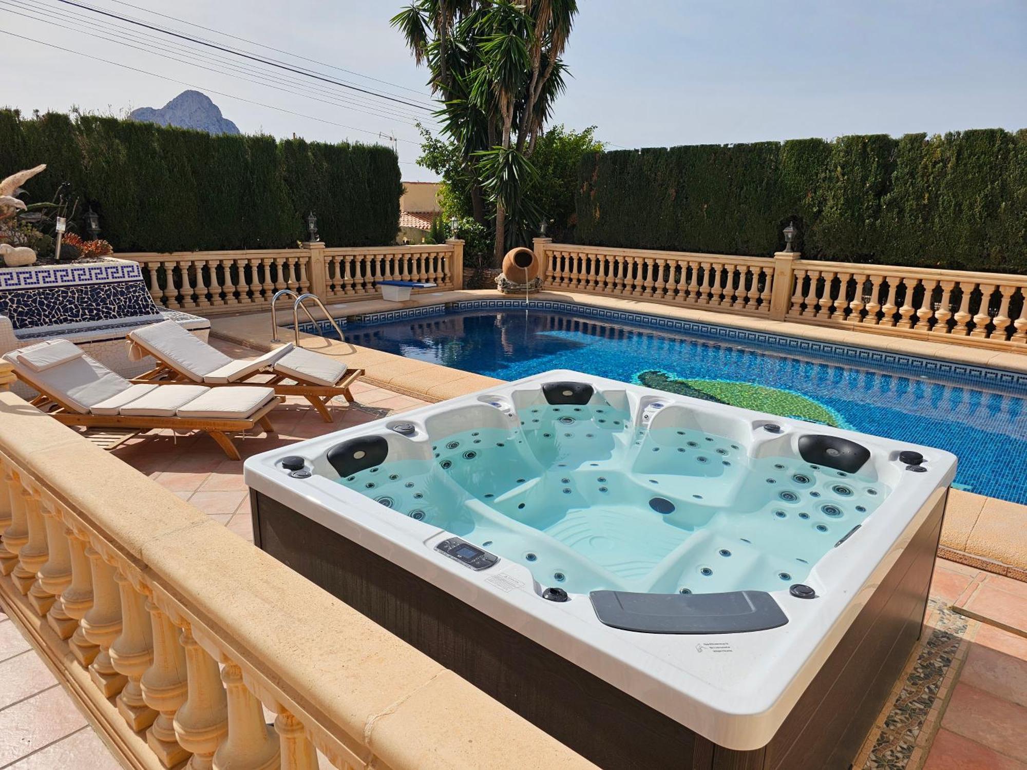 Luxury Villa - Pool, Hot Tub, Aircon, Tvs, Home Cinema, Office, Gbit Internet, Sports Equipment Калпе Екстериор снимка