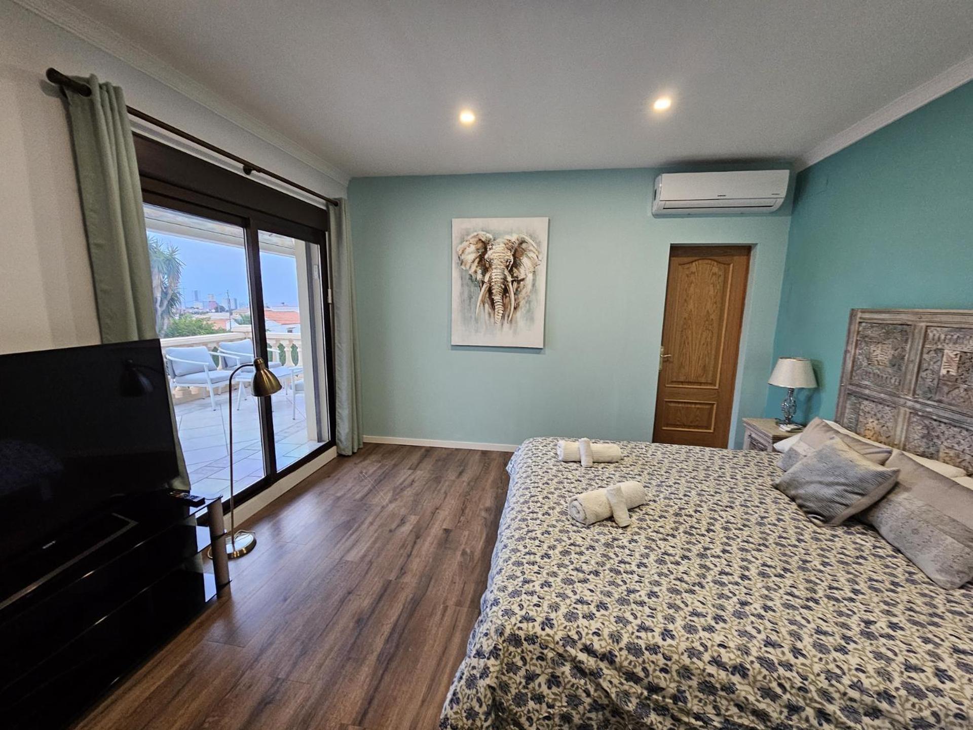 Luxury Villa - Pool, Hot Tub, Aircon, Tvs, Home Cinema, Office, Gbit Internet, Sports Equipment Калпе Екстериор снимка