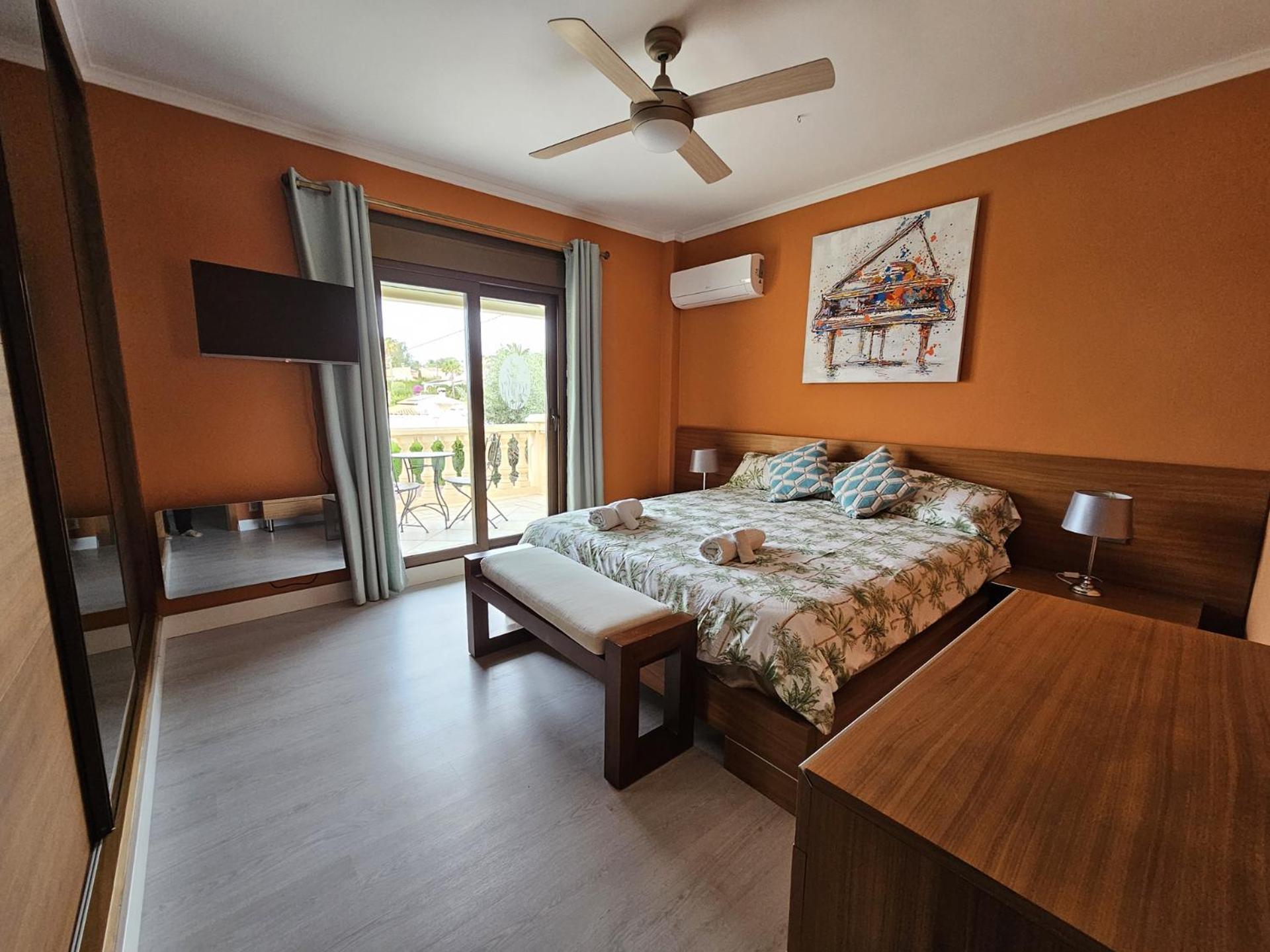 Luxury Villa - Pool, Hot Tub, Aircon, Tvs, Home Cinema, Office, Gbit Internet, Sports Equipment Калпе Екстериор снимка